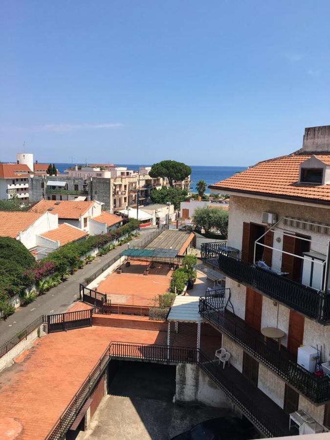 فيلا جيارديني ناكسوسفي Beda House Panoramica E Tranquilla المظهر الخارجي الصورة