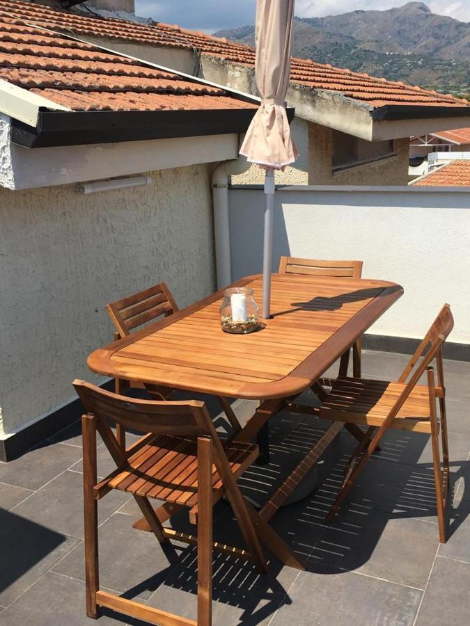 فيلا جيارديني ناكسوسفي Beda House Panoramica E Tranquilla المظهر الخارجي الصورة